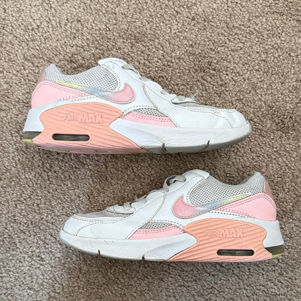 Nike Kids Air Max Sneakers in White and Pink size 2Y